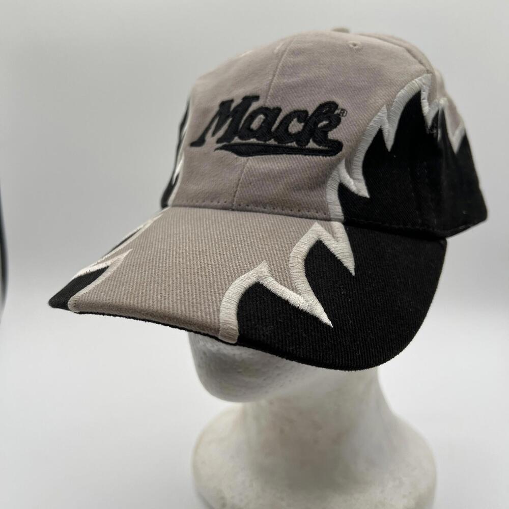 Mack Embroidered Bulldog Basics Sharktooth Flame Hat/Cap